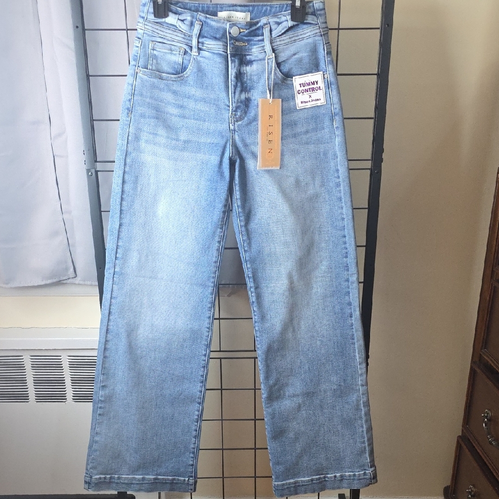 Risen Los Angeles - Zizen Women's Classic Straight Leg Jeans in Light Blue
